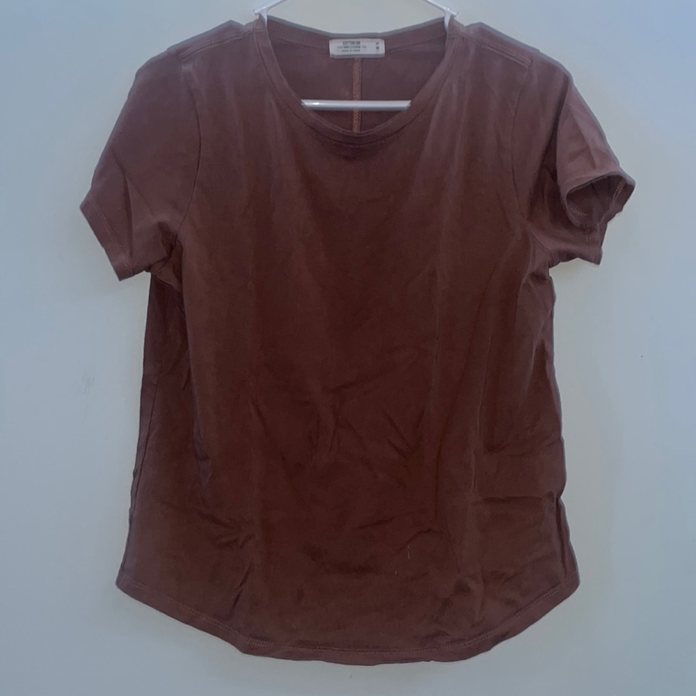 A medium brown t shirt